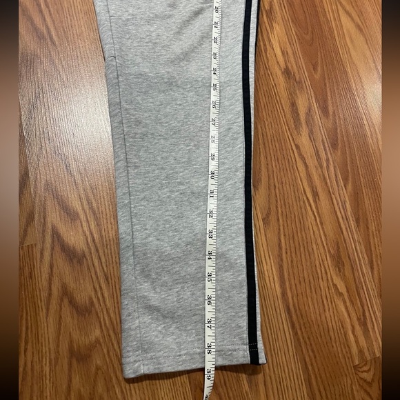 Adidas Grey Sweatpants Warm Cotton Polyester
Mens - Picture 5 of 6